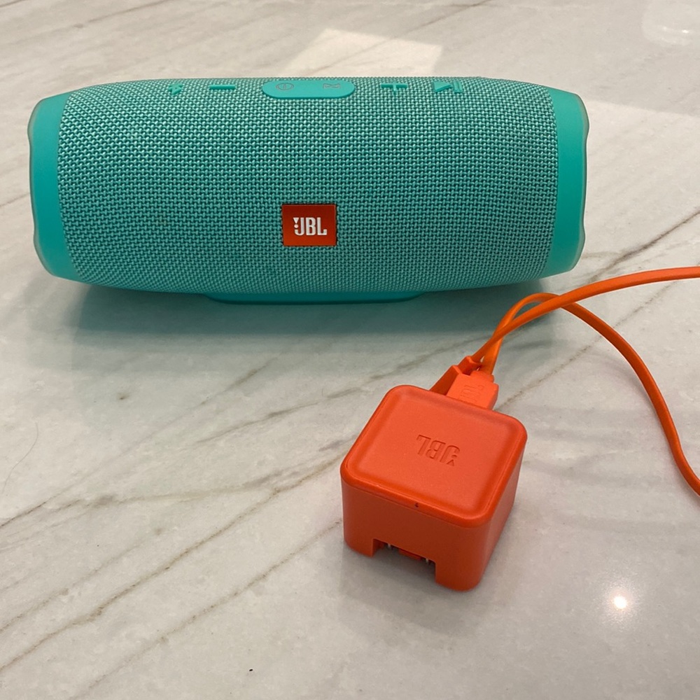 JBL Charge 3